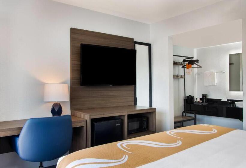 汽车旅馆  Quality Inn Santa Fe New Mexico