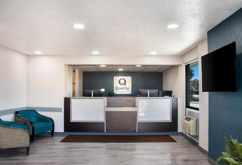 汽车旅馆  Quality Inn Santa Fe New Mexico