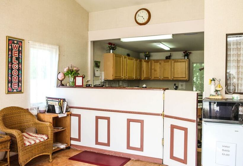 モーテル Moonlight Inn