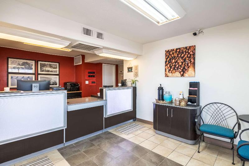 فندق على الطريق Rodeway Inn