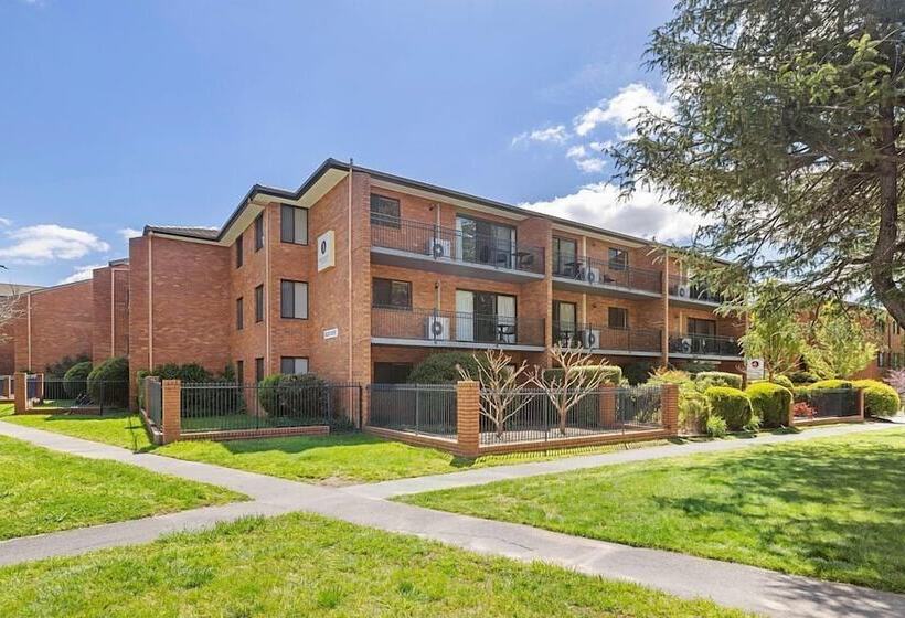 Oxley Court Serviced Apartments