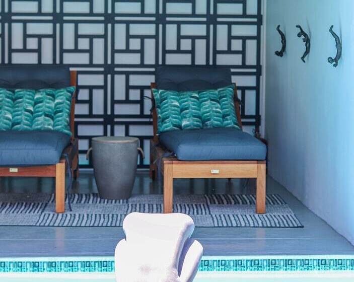 פנסיון Abalone Hotel & Villa S