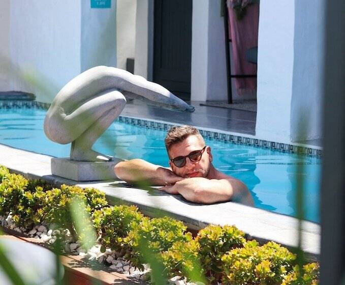 פנסיון Abalone Hotel & Villa S