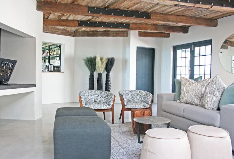 פנסיון Abalone Hotel & Villa S