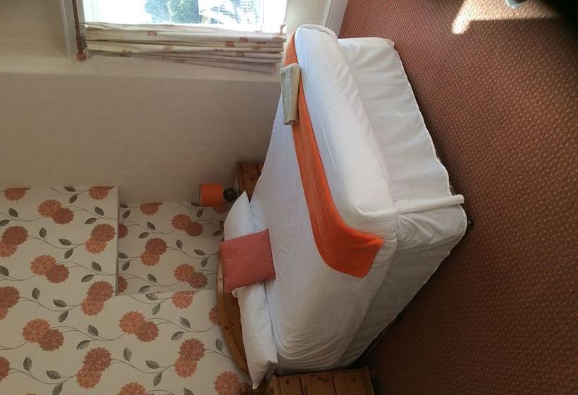 بنسيون Alexandra Guest House