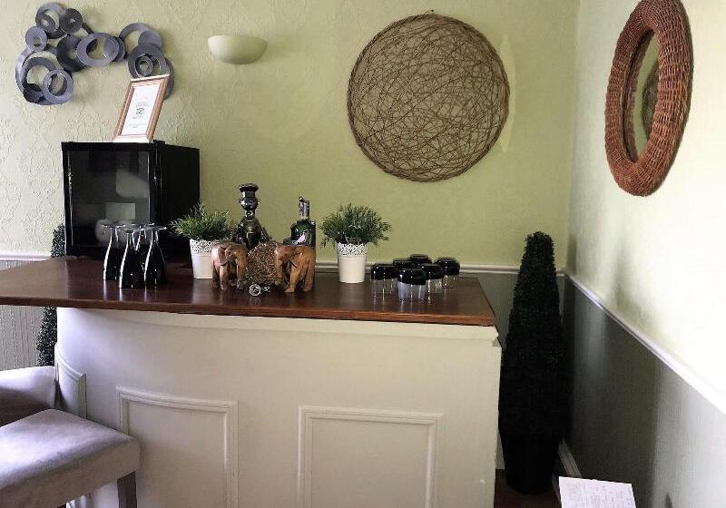 بنسيون Beechwood Ensuite Guest House
