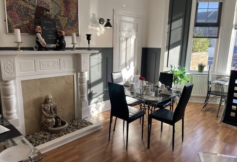 بنسيون Beechwood Ensuite Guest House