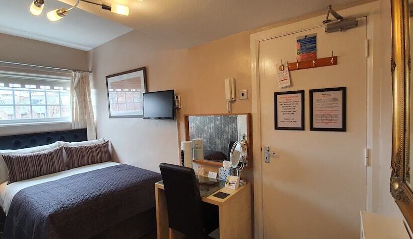 פנסיון Beechwood Guest House