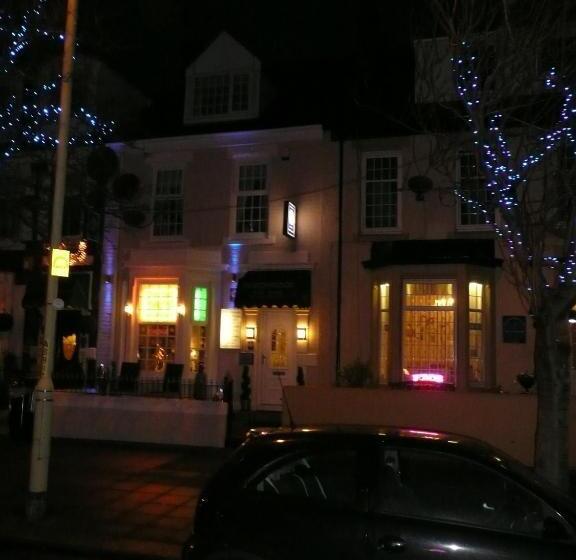 פנסיון Beechwood Guest House