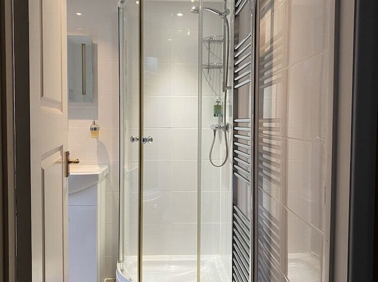 膳宿费 Birkdale Guest House