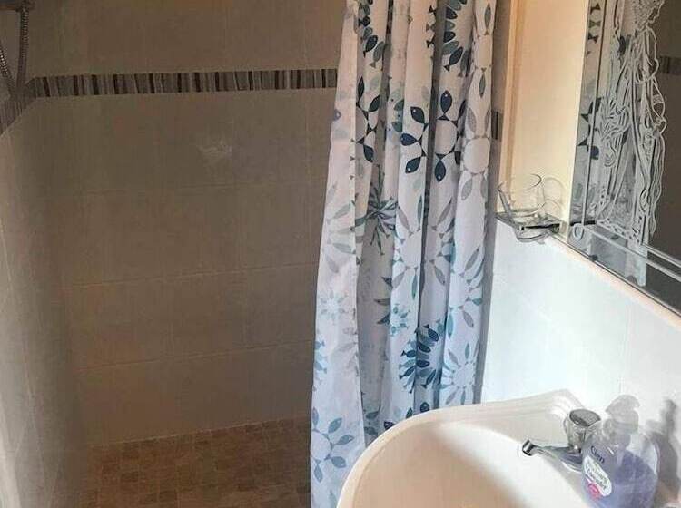 بنسيون Bridgeside Guest House