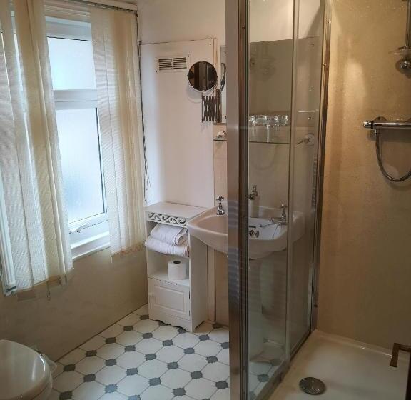 ペンション East Mount House