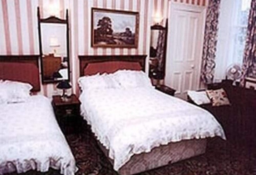 بنسيون Eglinton Guest House