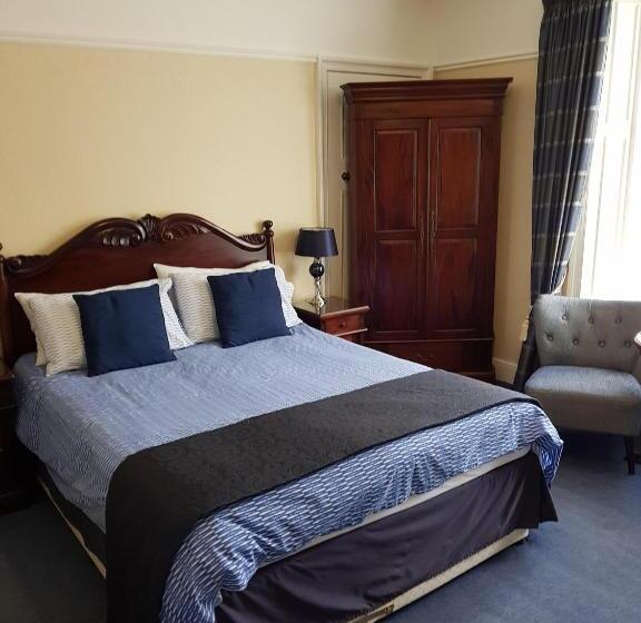 ペンション Hamilton House