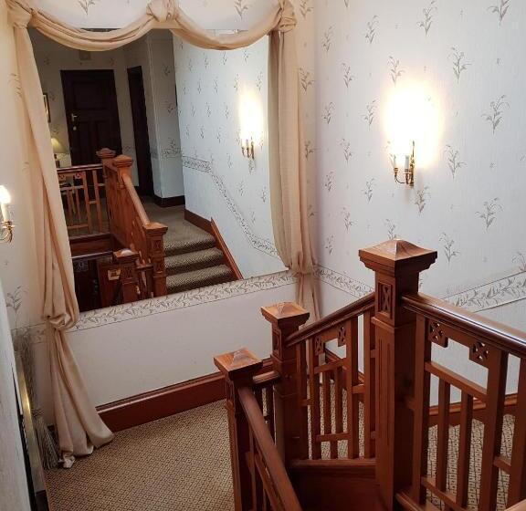 ペンション Hamilton House