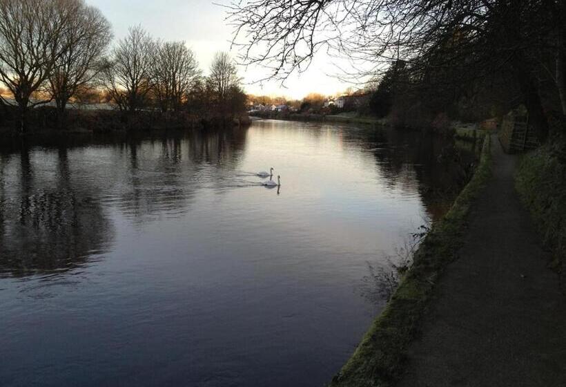 ペンション Hamilton House