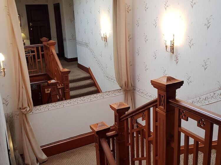 ペンション Hamilton House