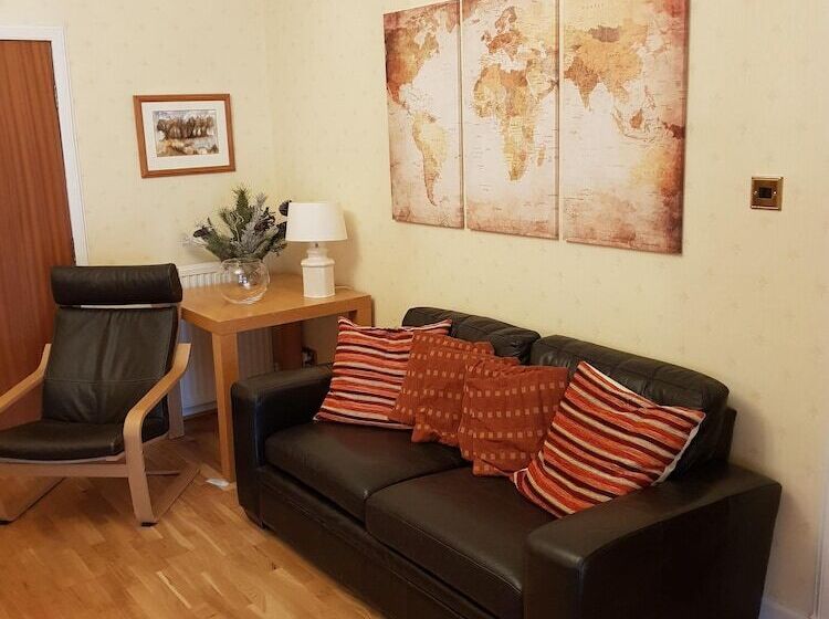 ペンション Hamilton House