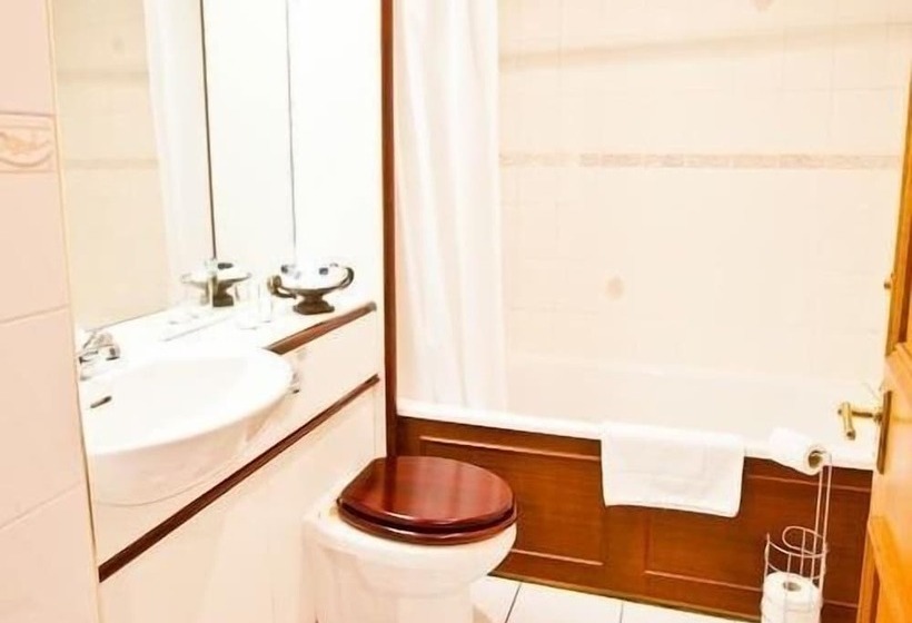 펜션 Leeming Wells