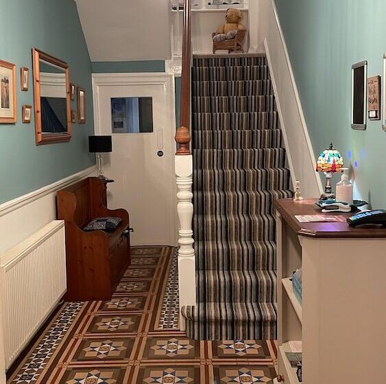 ペンション Lorna Doone House