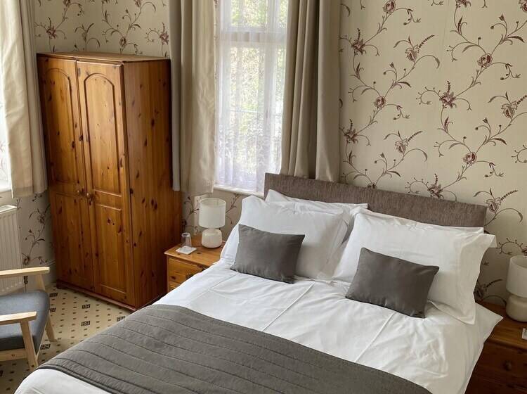 ペンション Lorna Doone House