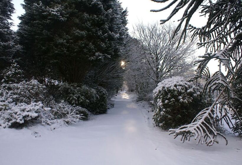 بنسيون Moorlands