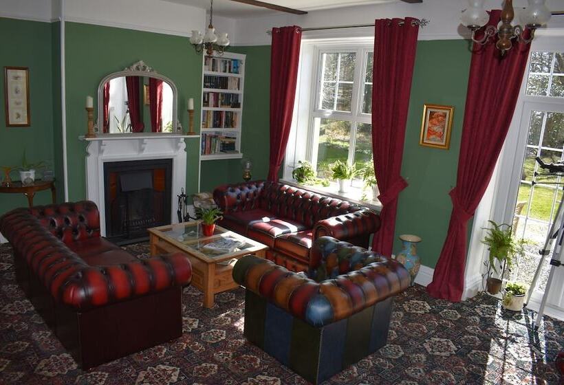 بنسيون Moorlands