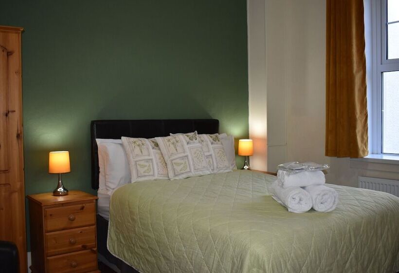 بنسيون Moorlands