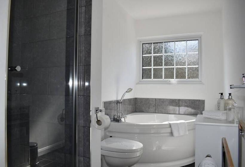 بنسيون Moorlands