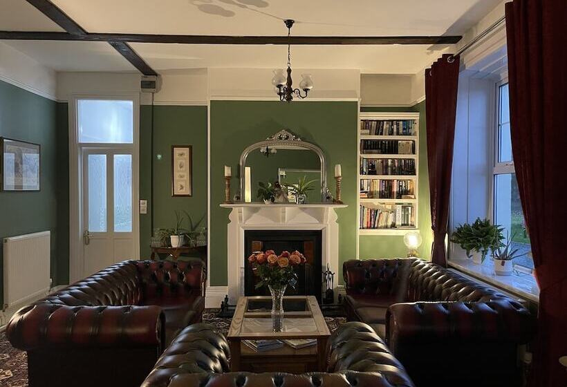 بنسيون Moorlands