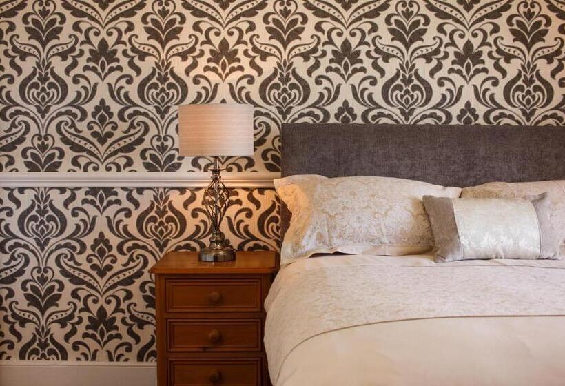 膳宿费 Portclew House