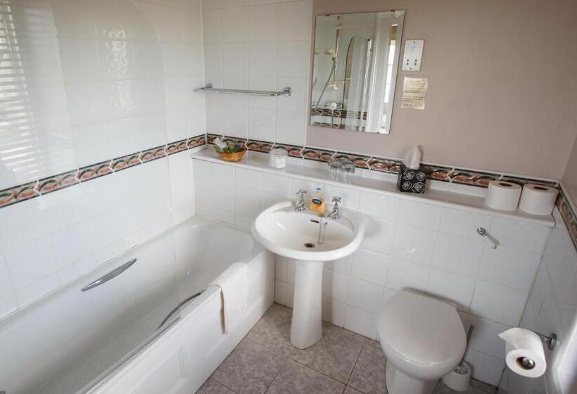 膳宿费 Portclew House