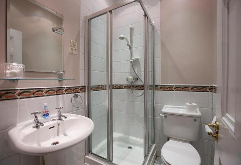 פנסיון Portclew House