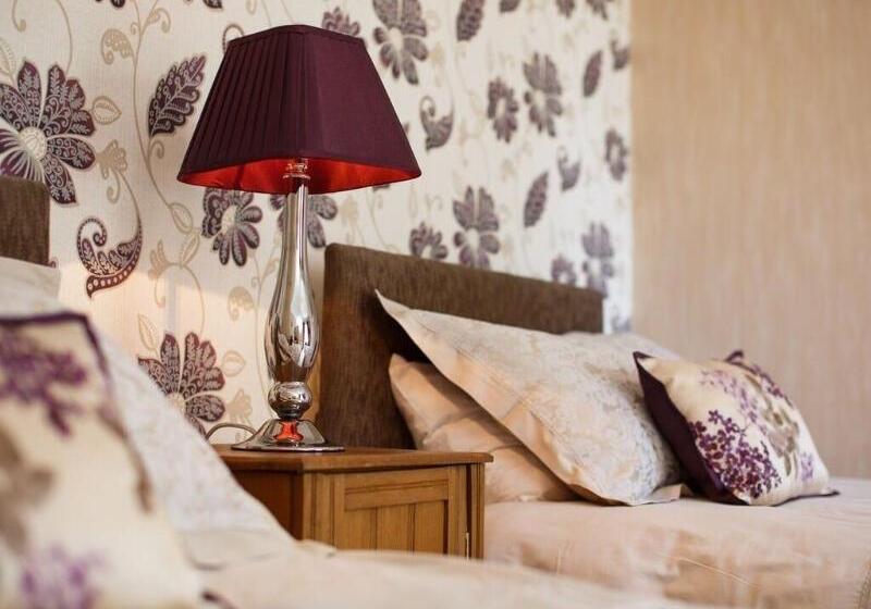 פנסיון Portclew House