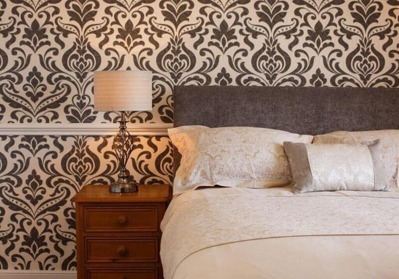 膳宿费 Portclew House