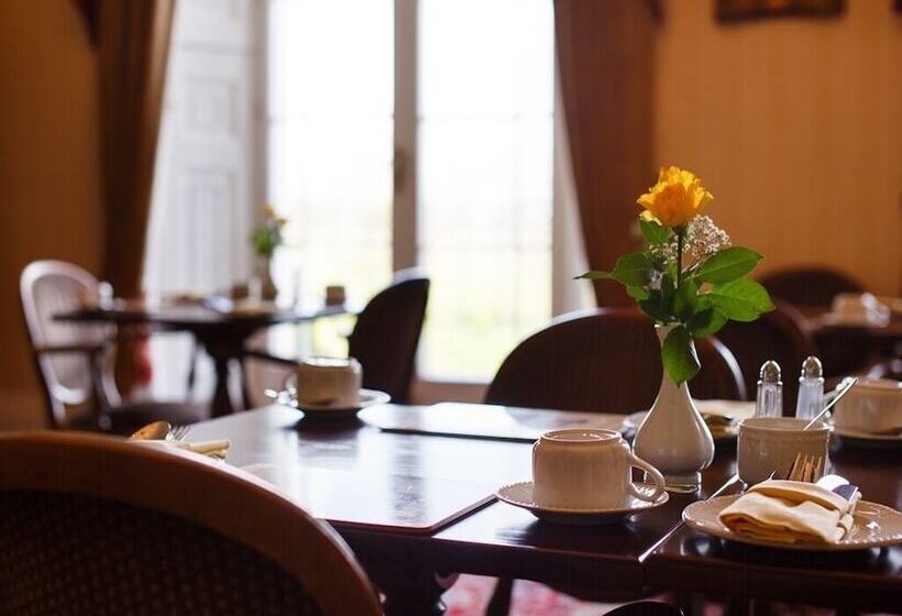 膳宿费 Portclew House