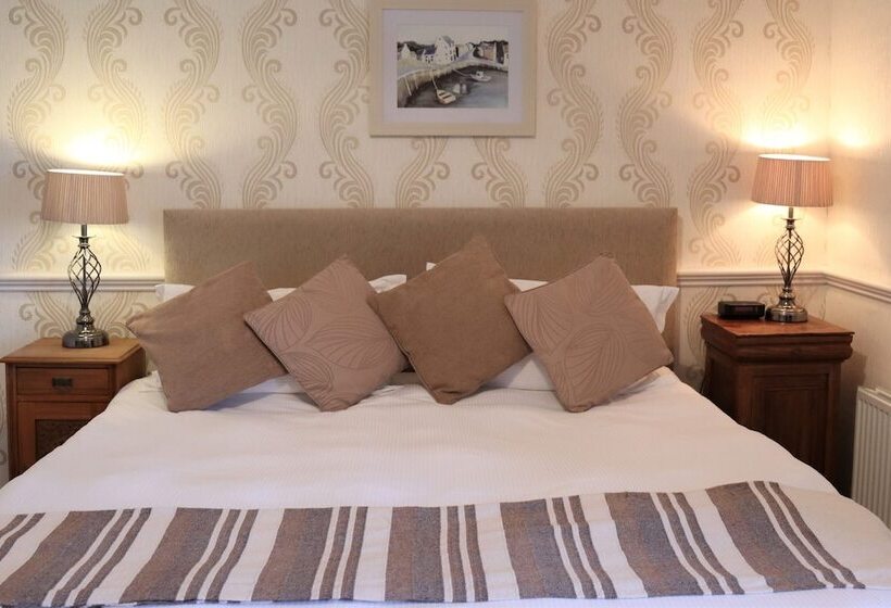 膳宿费 Portclew House