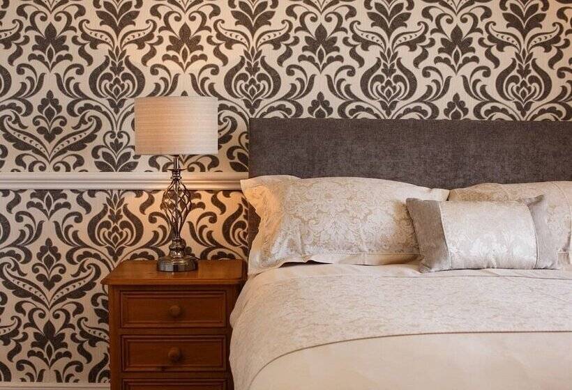 膳宿费 Portclew House