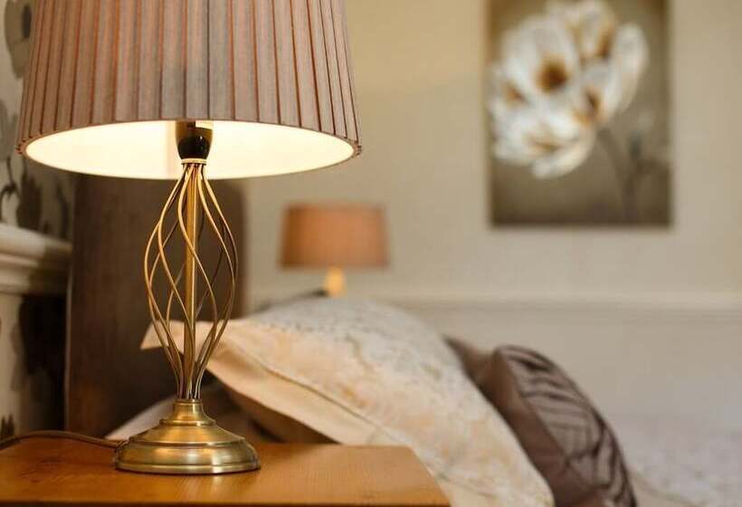 膳宿费 Portclew House