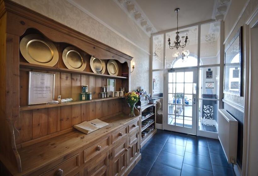 Пансион Promenâd Bed & Breakfast