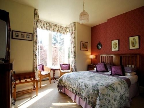 پانسیون Riverbank House