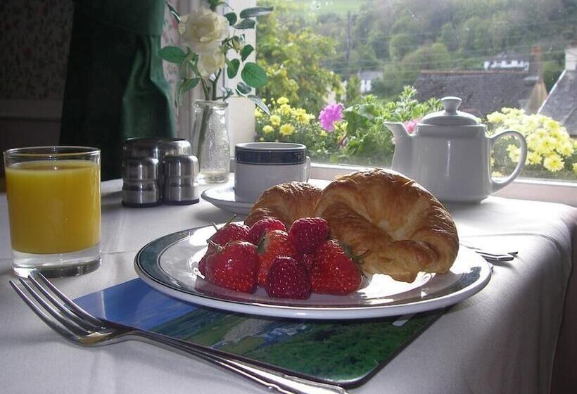 پانسیون Saffron House