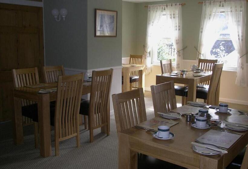 پانسیون Saffron House