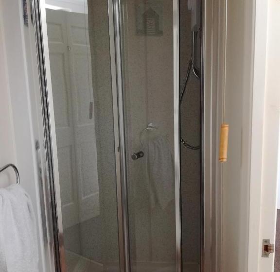 پانسیون Saffron House