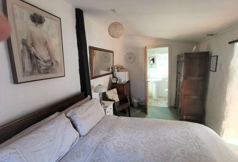 بنسيون Steps Farmhouse B&b