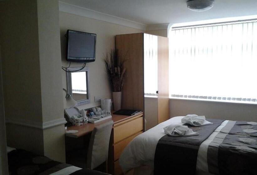 פנסיון Surrey House