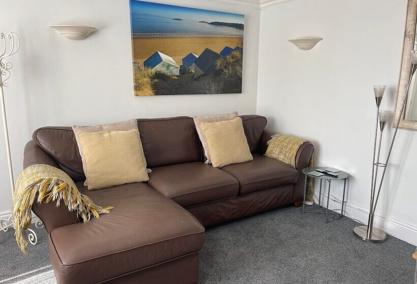 膳宿费 The Egryn Abersoch Llp