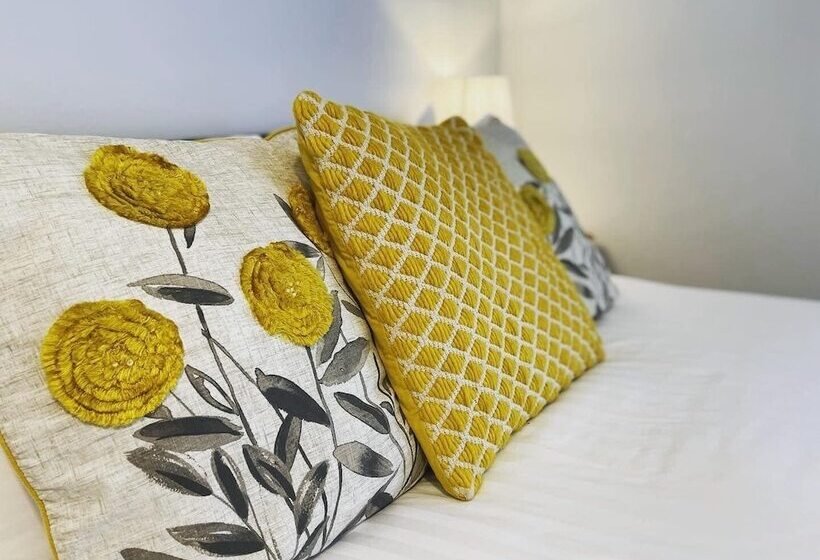 膳宿费 The Egryn Abersoch Llp