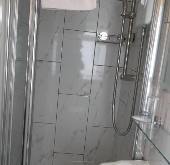 بنسيون Holmeleigh