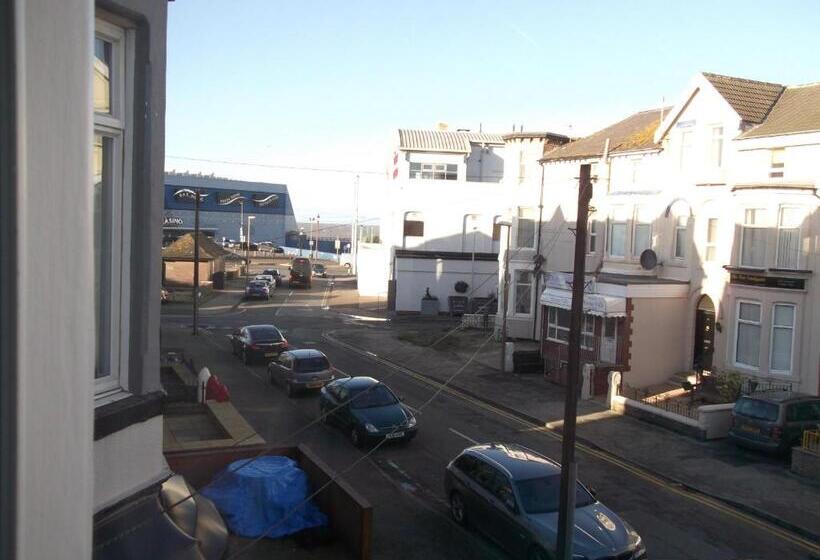 بنسيون Holmeleigh